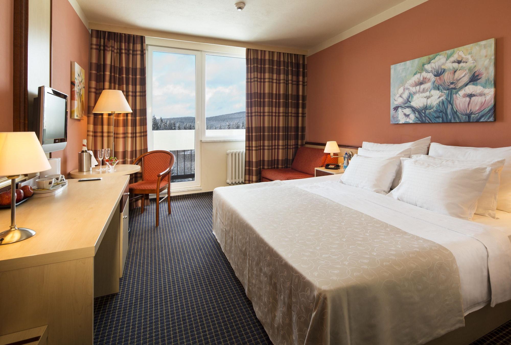 Orea Resort Sklar Харачов Екстериор снимка